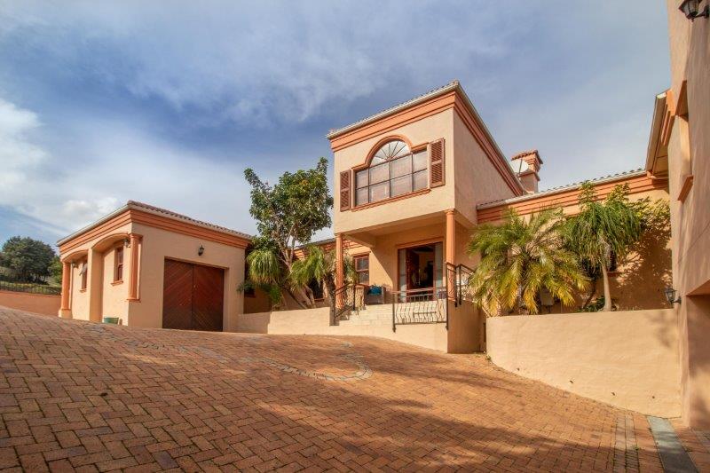 7 Bedroom Property for Sale in Plattekloof Western Cape